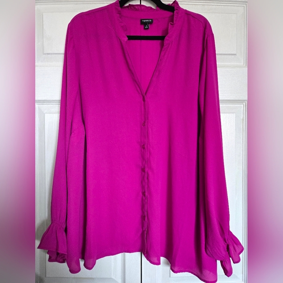 Torrid Georgette Button-Down Blouse in Vivid Viola (Berry) Size 2 - Picture 7 of 13